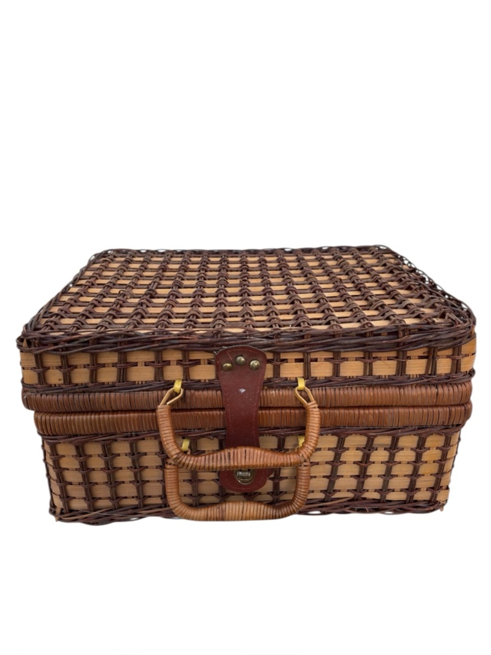 VTG Wicker Woven Picnic basket suitcase farmhouse primitive decor basket 12X16X8